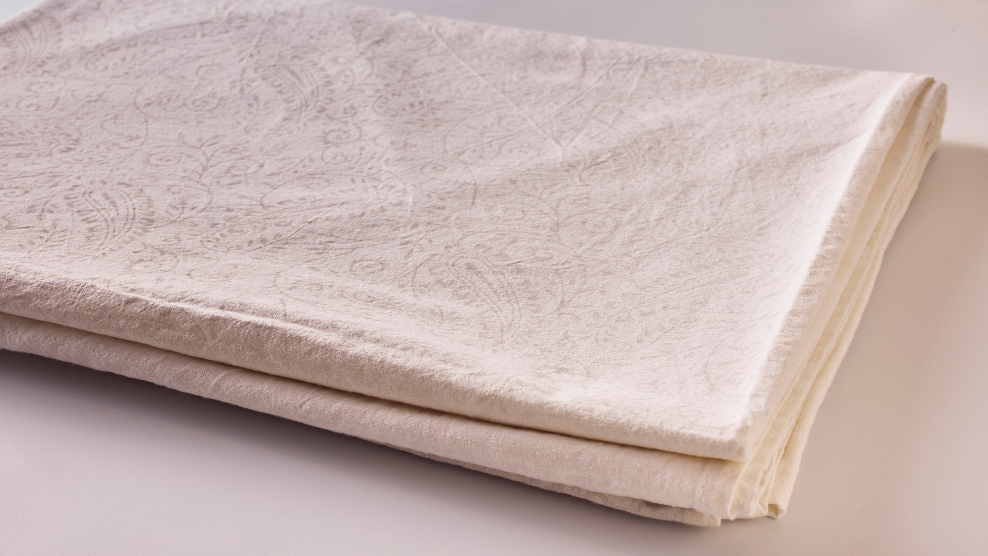 מפת שולחן בלנקה