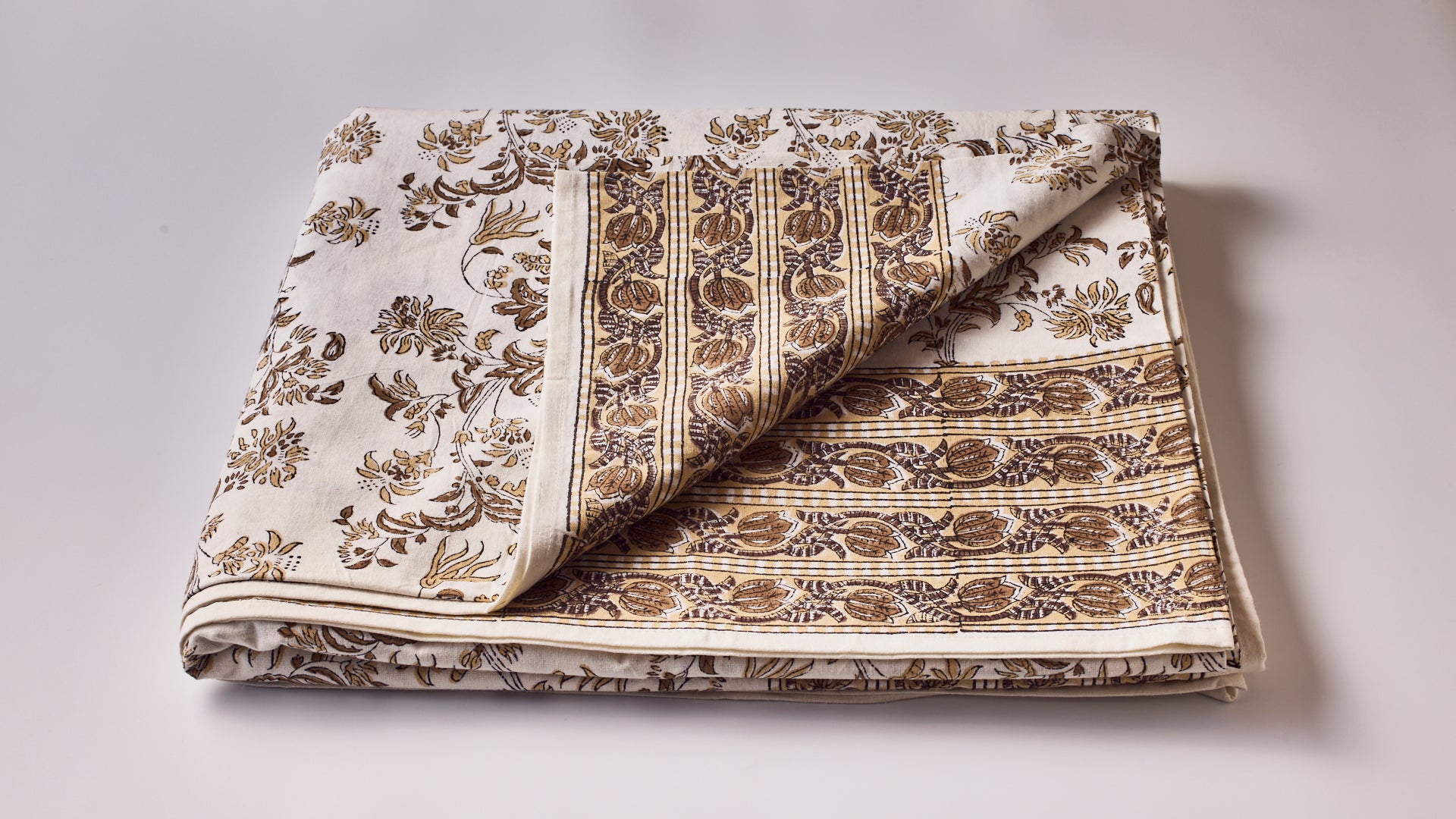 מפת שולחן מארי