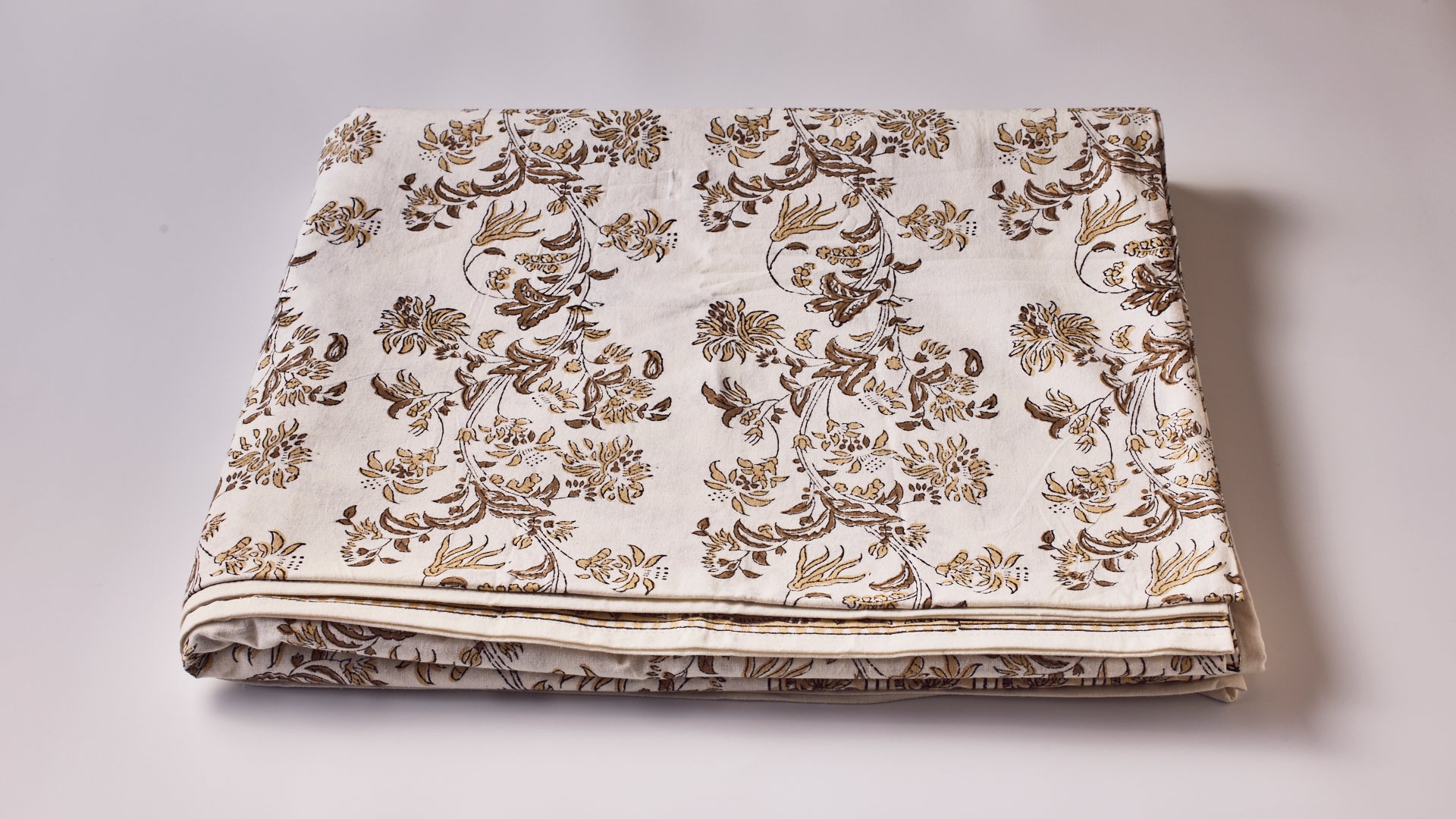 מפת שולחן מארי