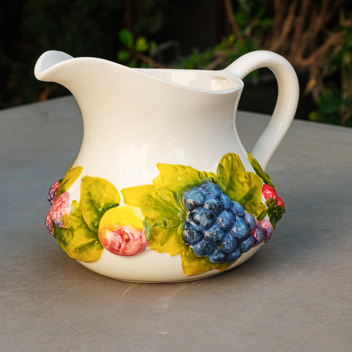 קנקן מים - פירות