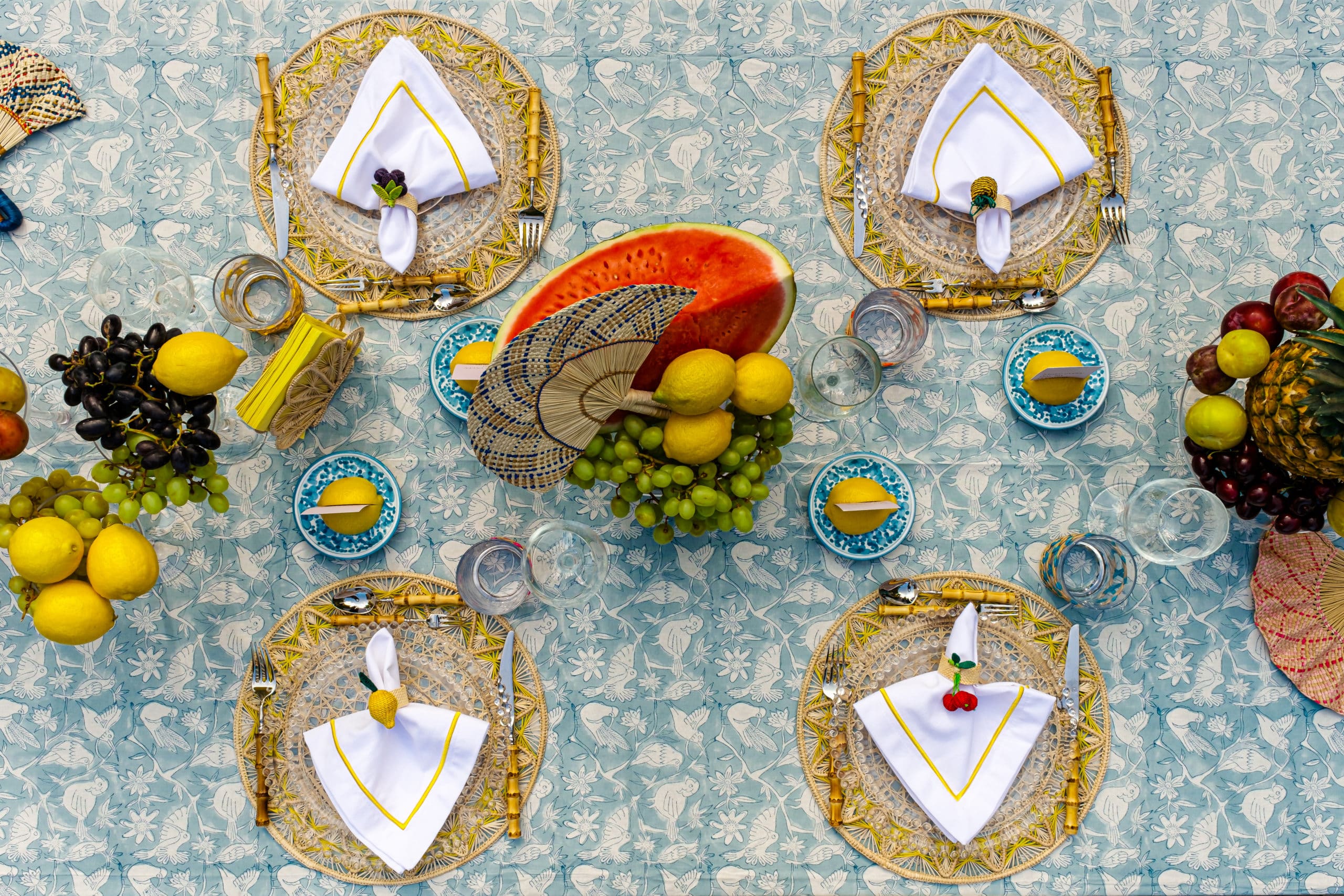 מפית Classic לבן with צהוב embroidery | סט 6 - פיית השולחן