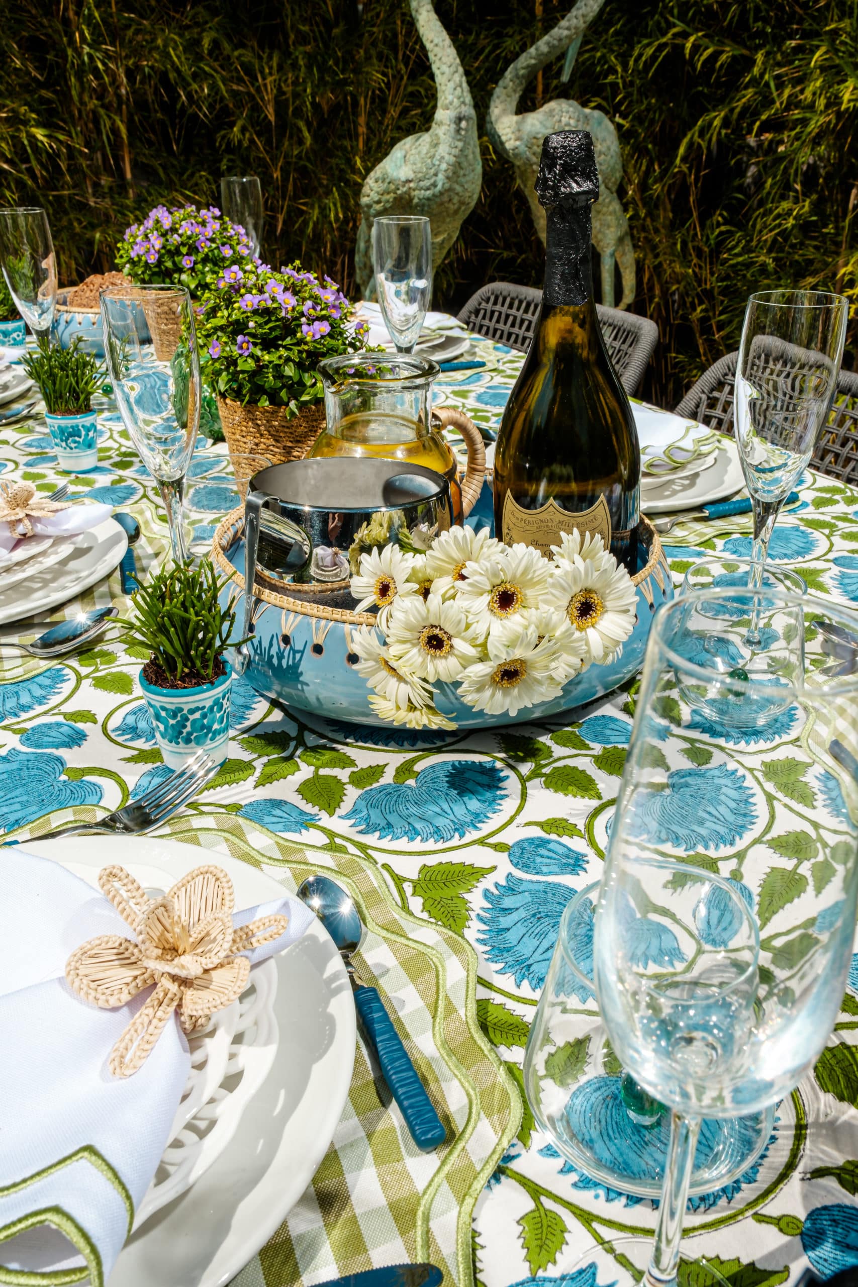 Charlie - פיית השולחן