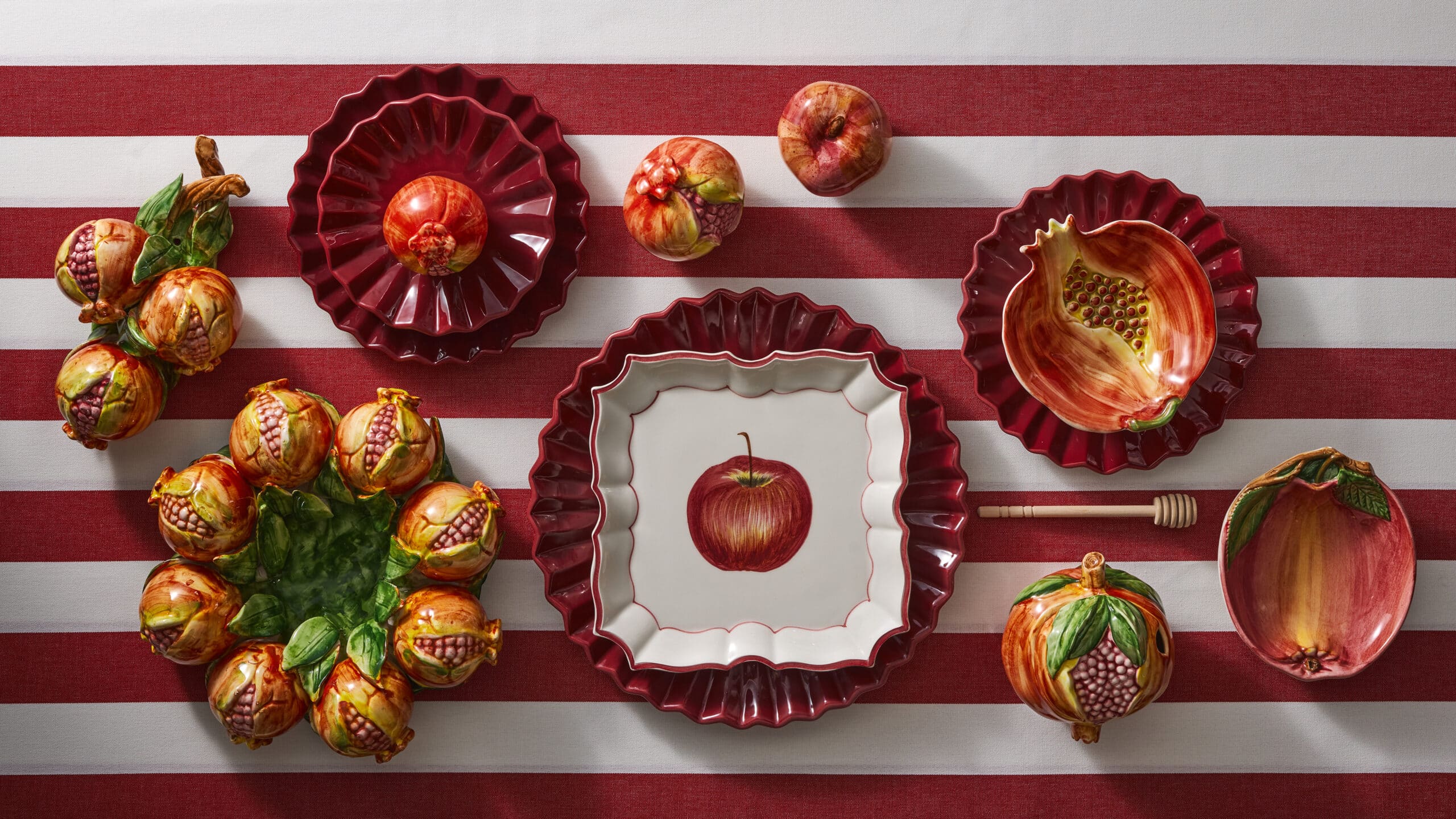 מפת שולחן Burgundy Stripe - פיית השולחן