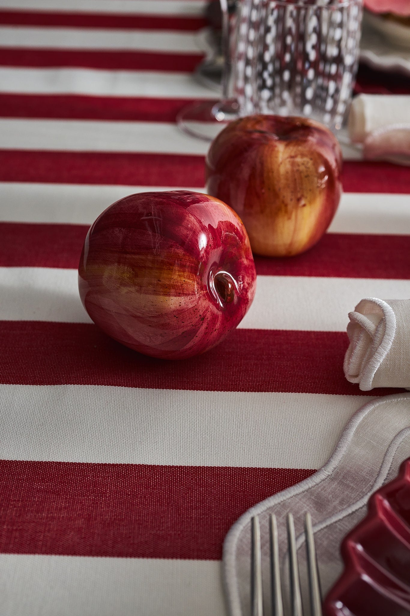 תפוח דקורטיבי מקרמיקה - פיית השולחן