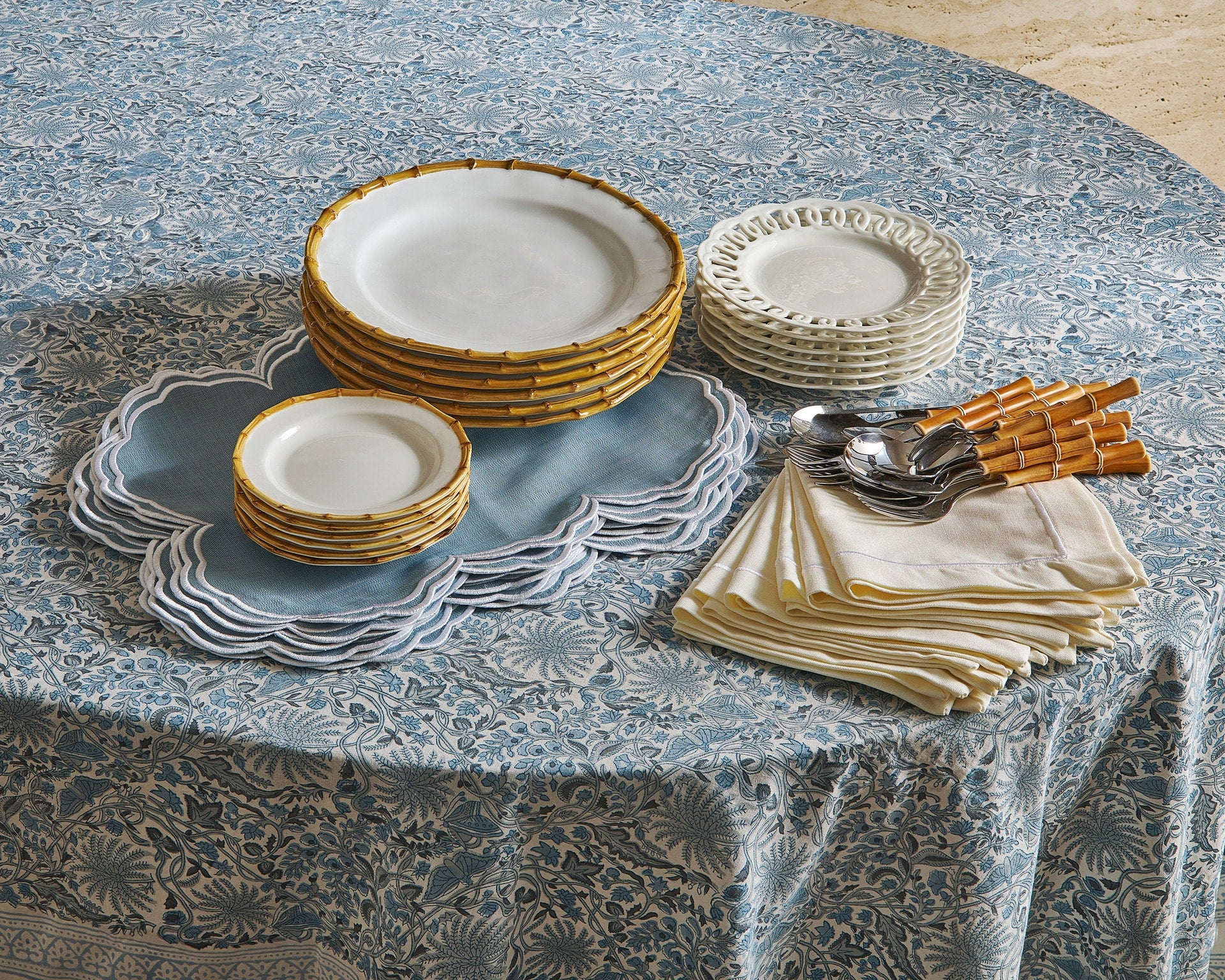 השכרת לוק שולחן - במבוק - פיית השולחן