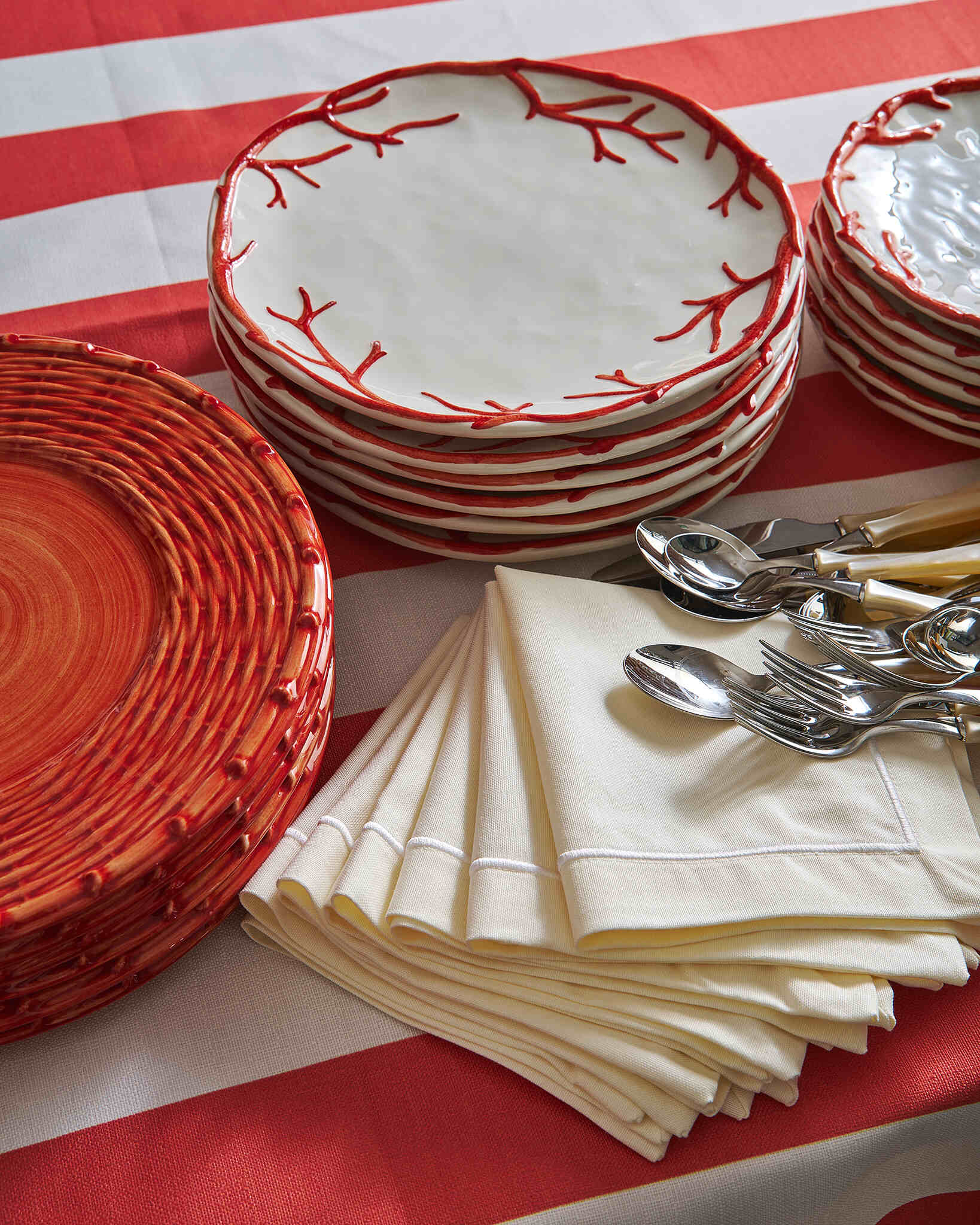 השכרת שולחן - קורלים