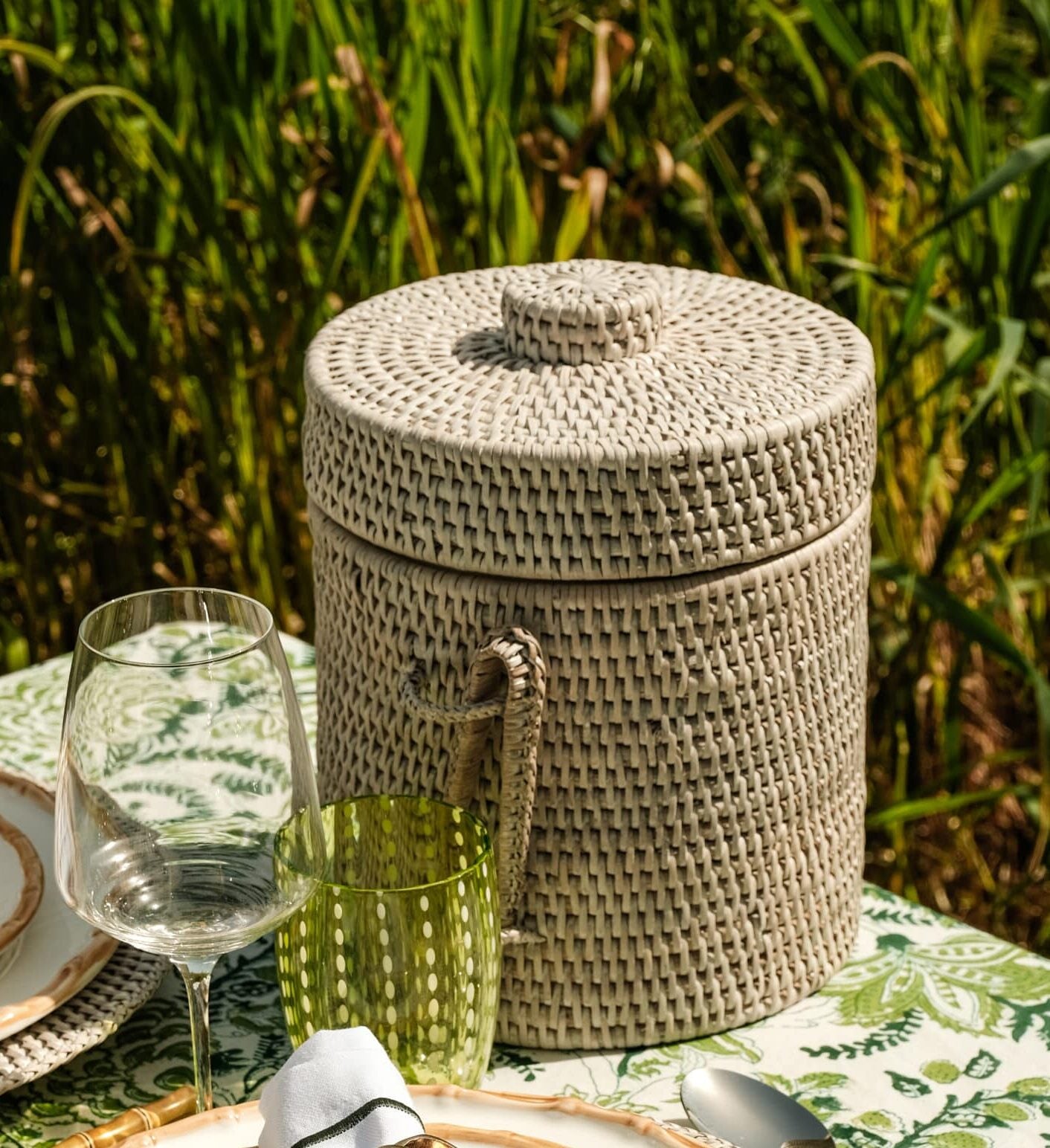 דלי קרח ראטן - פיית השולחן