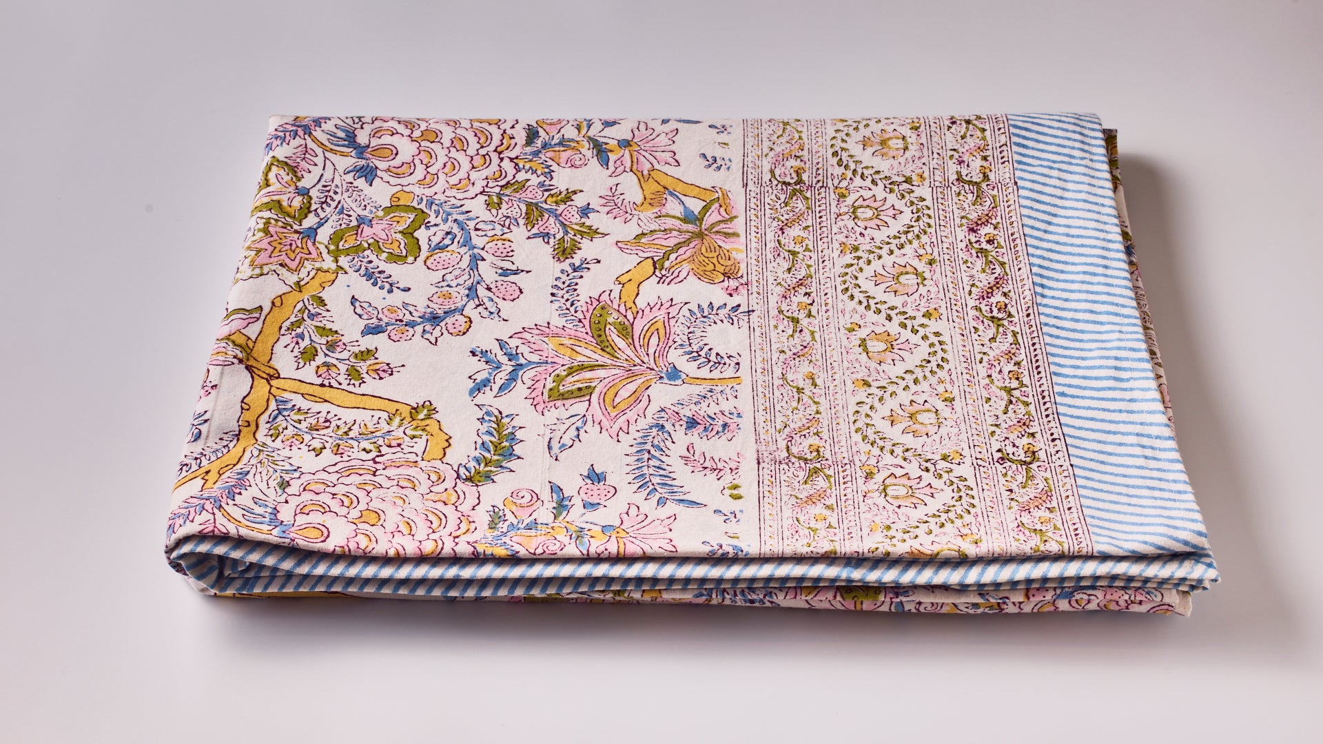 מפת שולחן אמבר