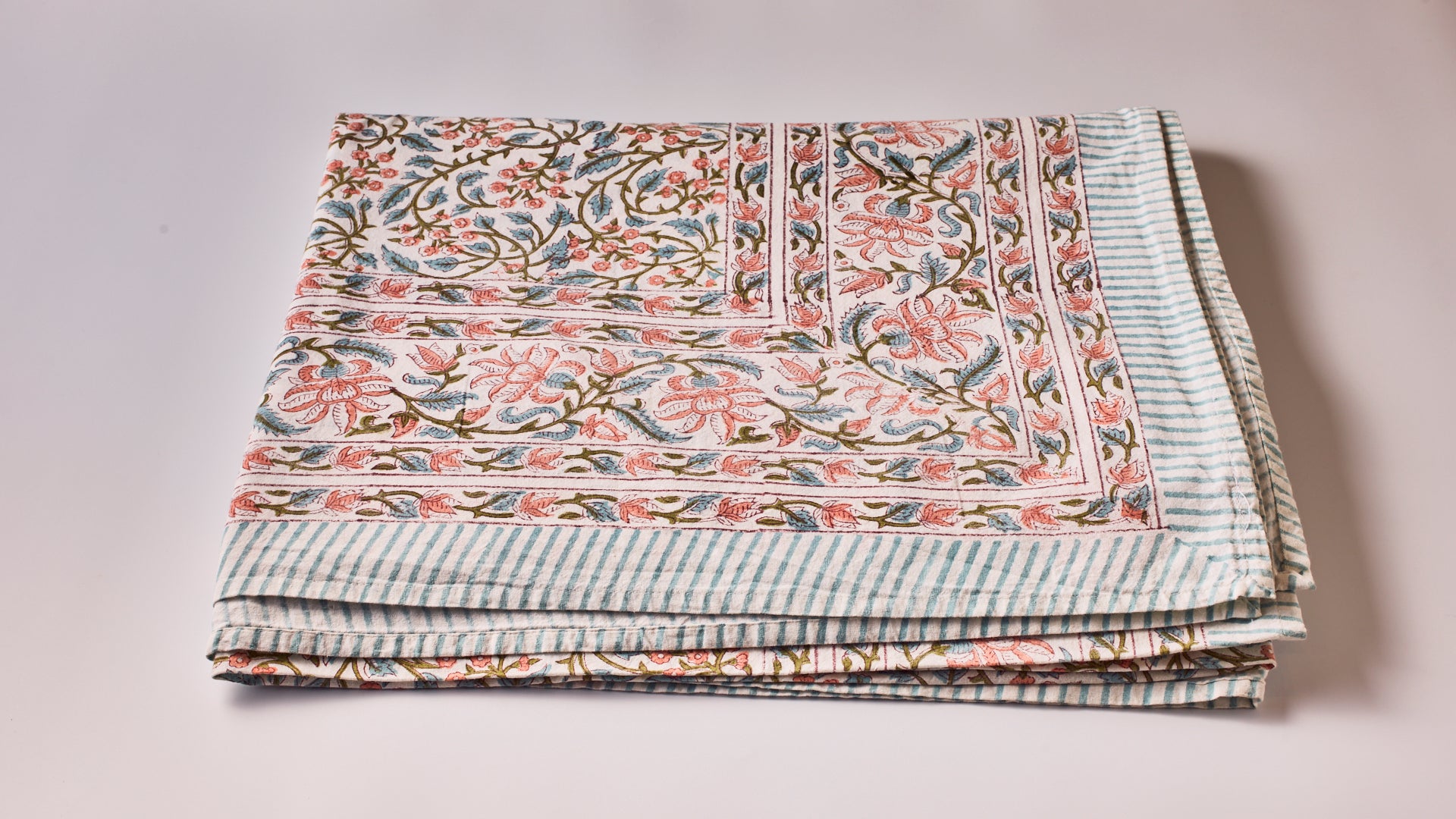 מפת שולחן - גולייט