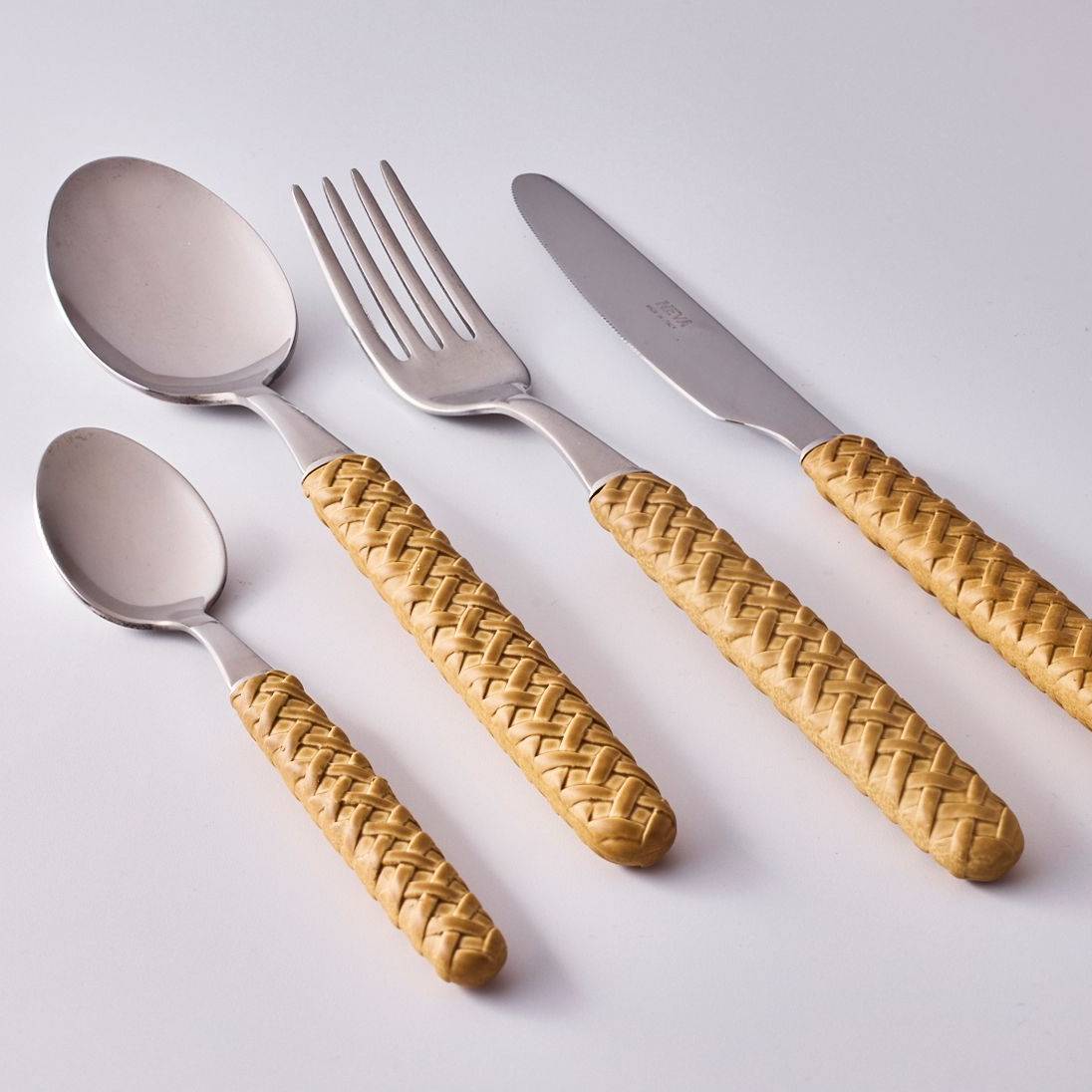 סכו״ם Bottega חול Woven - 24 Pieces - פיית השולחן