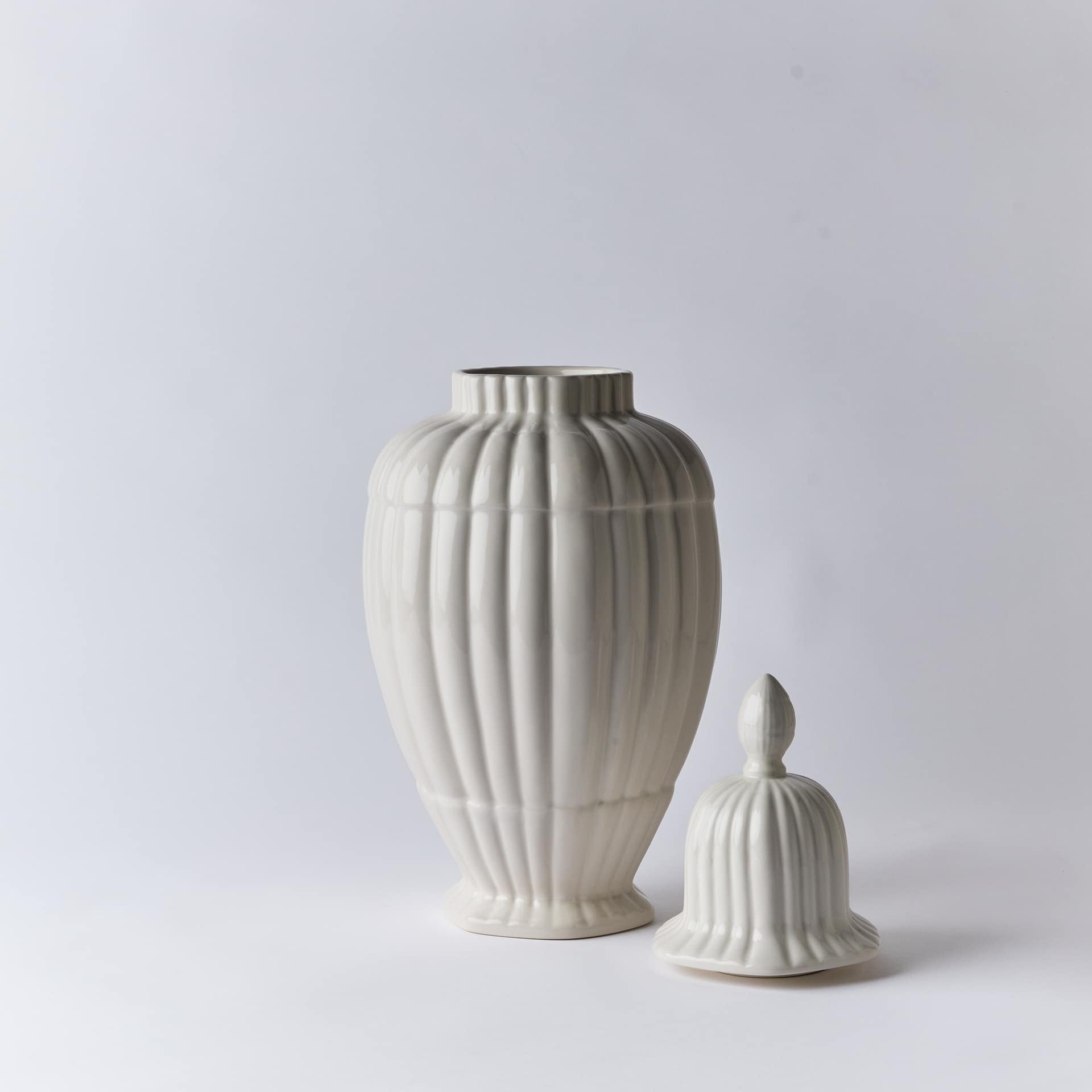 ואזה Cone לבן - פיית השולחן