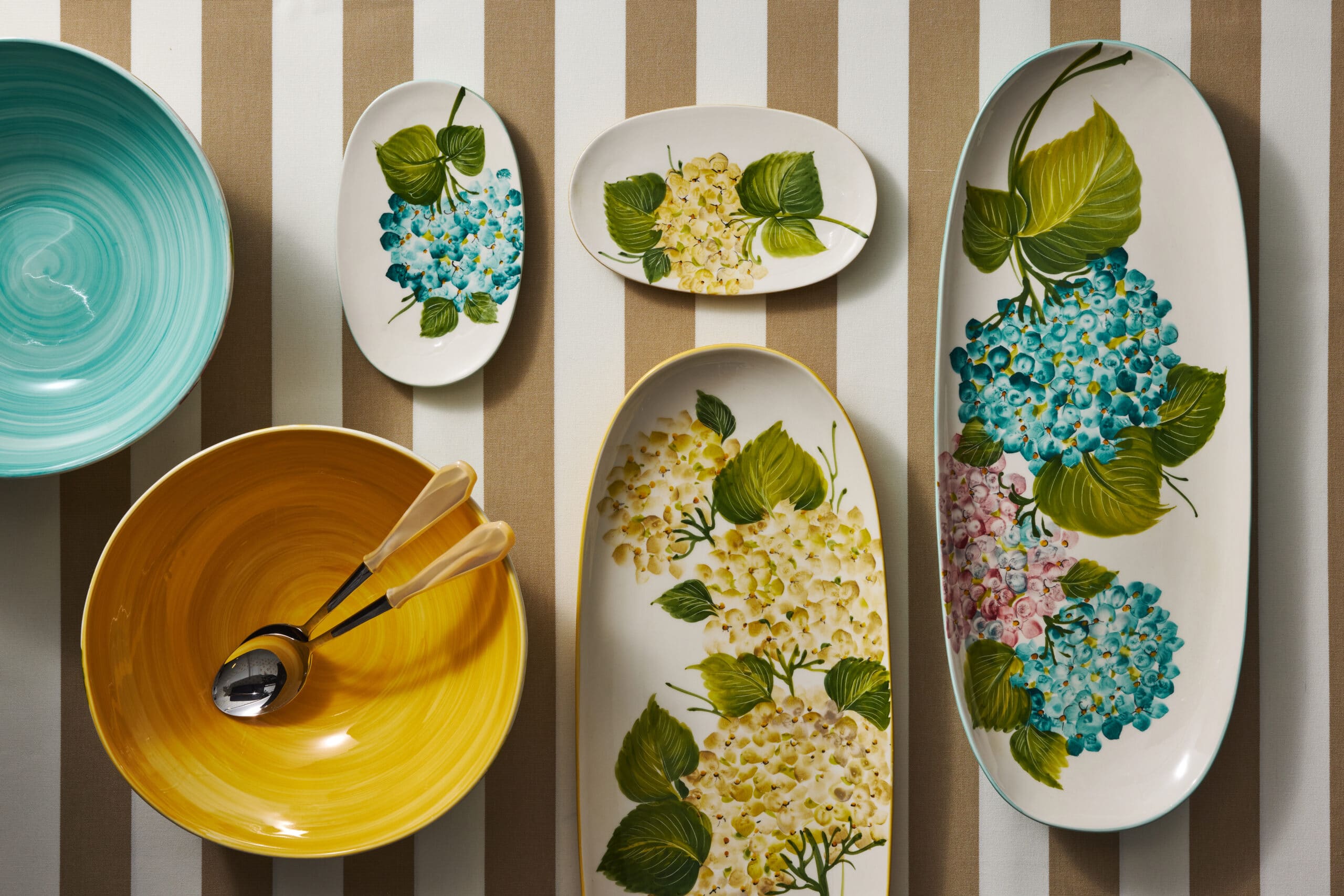 פלטת הגשה קרם Hydrangea Mini - פיית השולחן