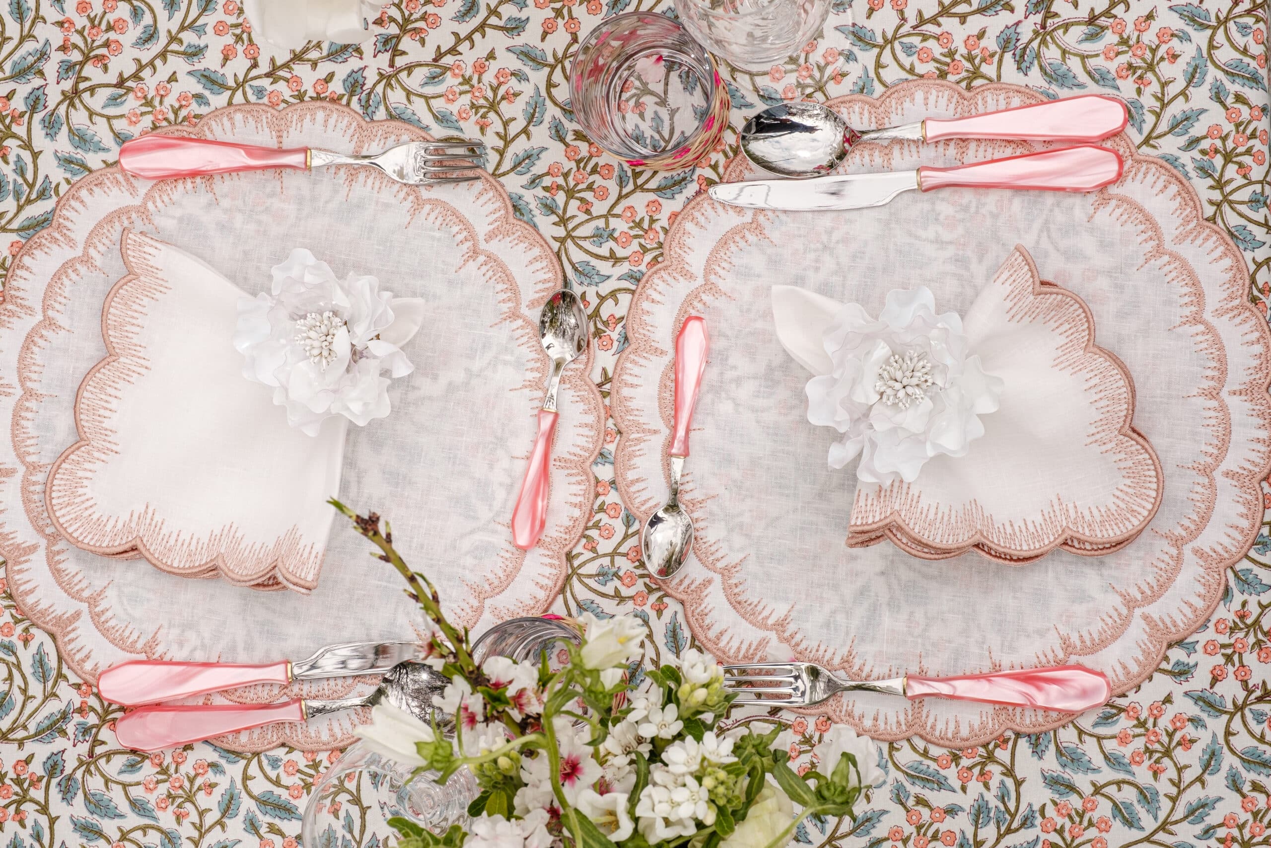 סט מפיות פשתן Scalloped ורוד - פיית השולחן