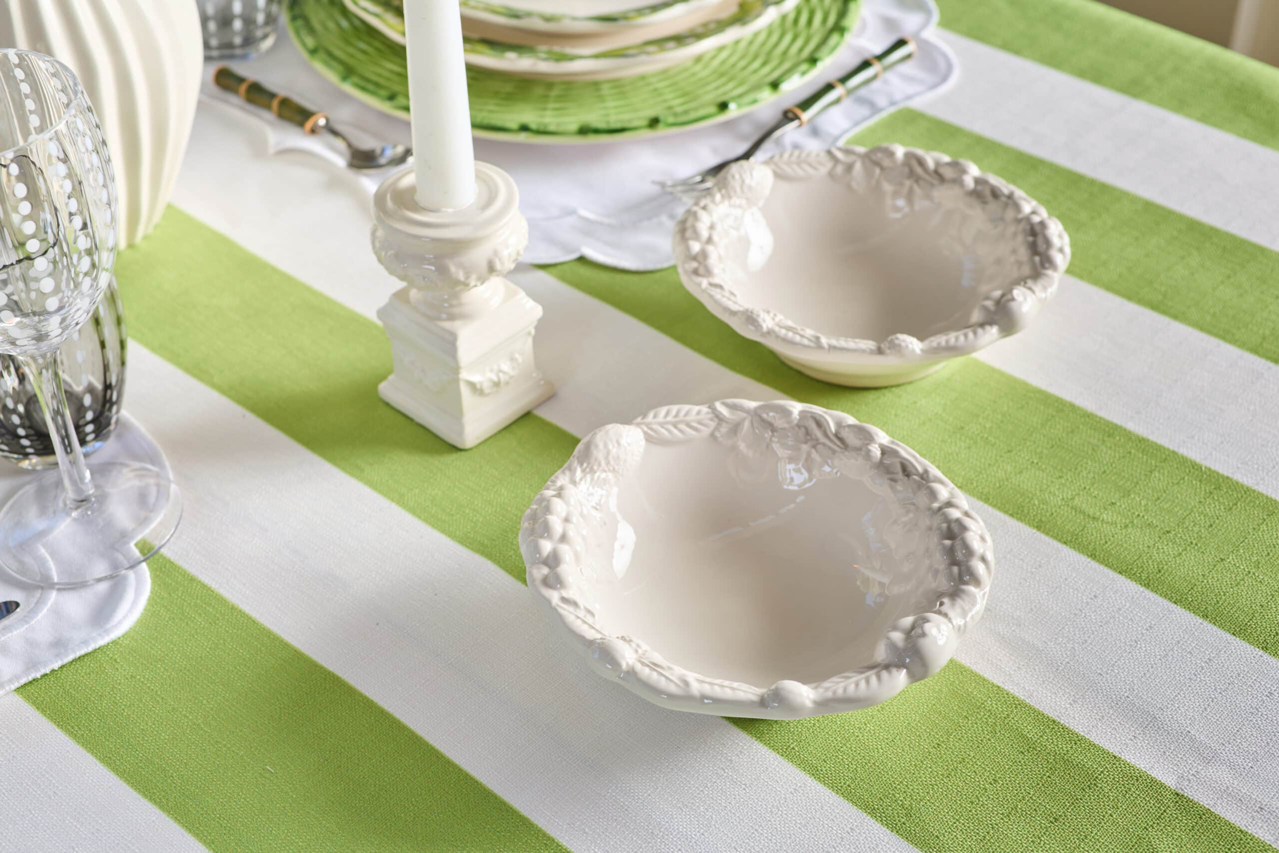 מפות – מפת פסים ירוק בהיר - פיית השולחן